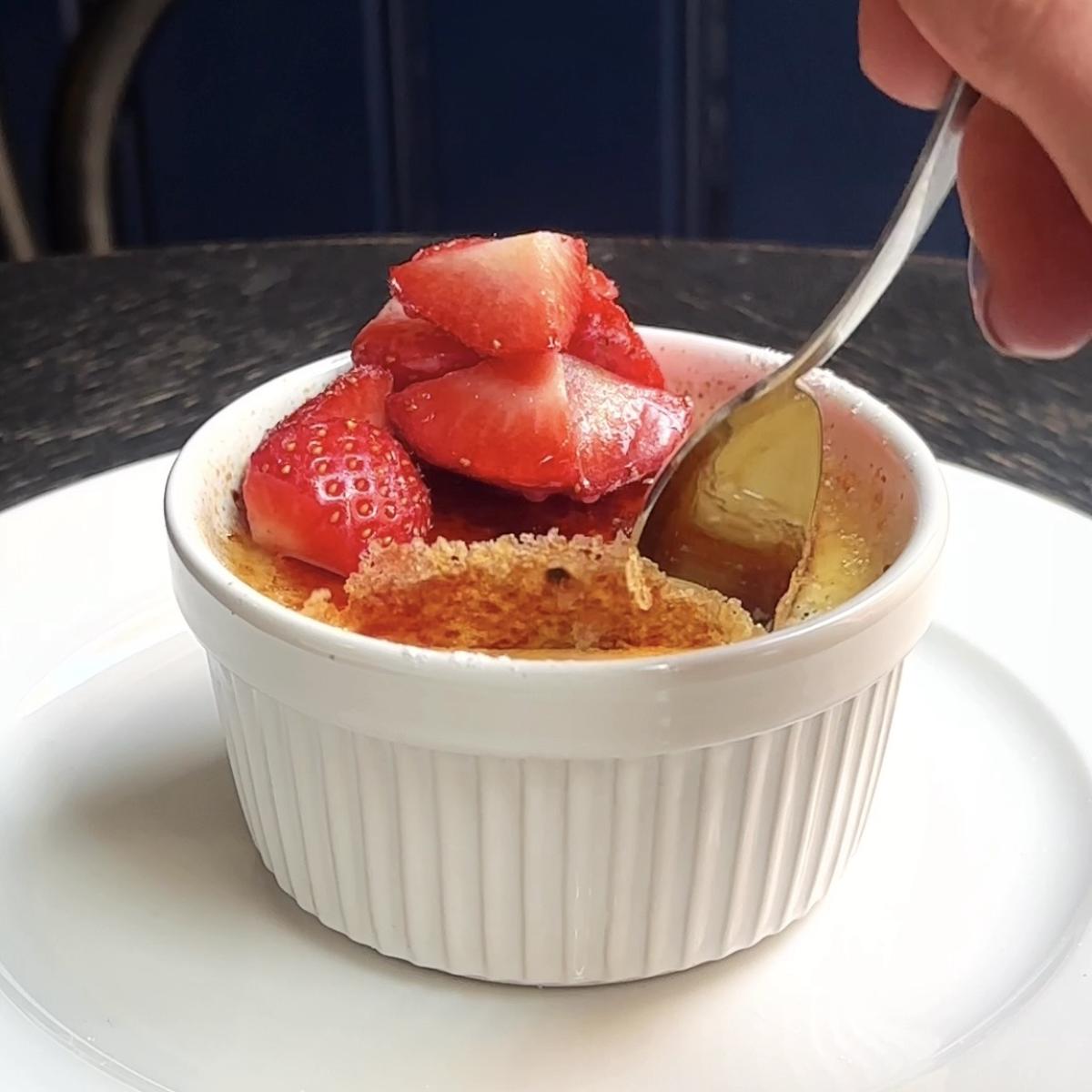 Kavárna - Crème brûlée v Café Hein