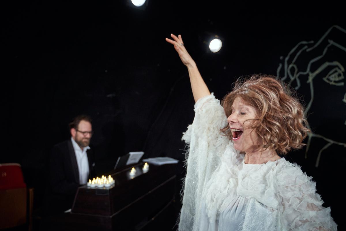 Krásná vzpomínka - Fotografie z inscenace