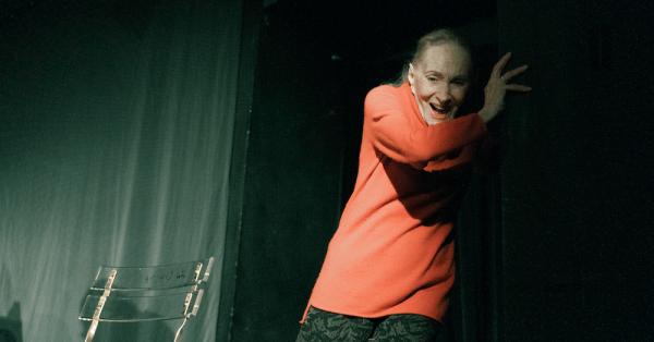 Zpívá a vypráví Soňa Červená (foto J.Malíř)