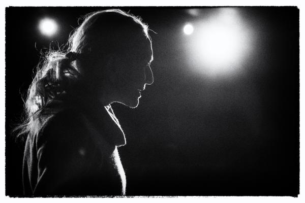 Zpívá a vypráví Soňa Červená (foto J.Malíř)