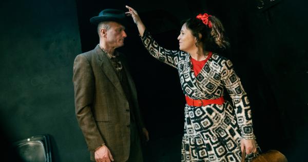 Stůl pro dva - fotky z inscenace